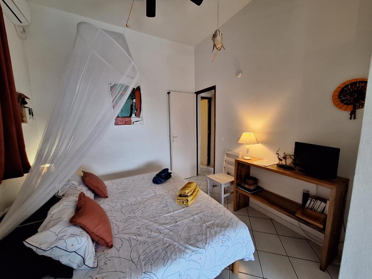Apartment Petite Anse *